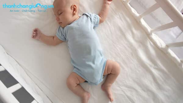 Tấm chắn giường an toàn cho bé