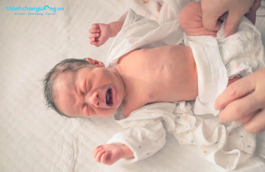 Tầm quan trọng của giấc ngủ đối với sự phát triển ở trẻ nhỏ 9 Khi thiếu ngủ, bé sẽ thường xuyên cáu gắt, mệt mỏi và phát triển chậm