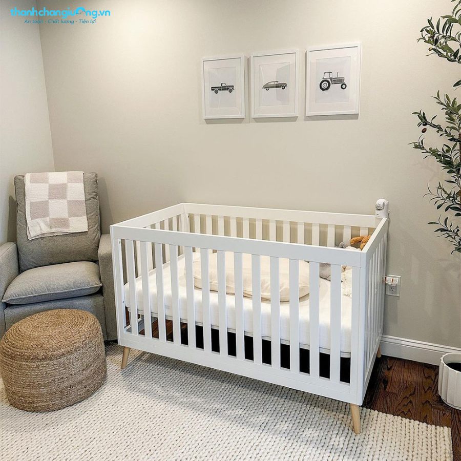 Nếu bạn sử dụng thanh chắn giường cho giường ngủ của bé thì hãy chọn dạng quây cũi